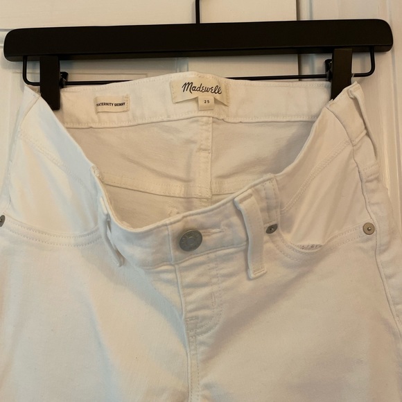 Madewell Maternity Side-Panel Skinny Jeans in Pure White: Adjustable Edition - Picture 7 of 11